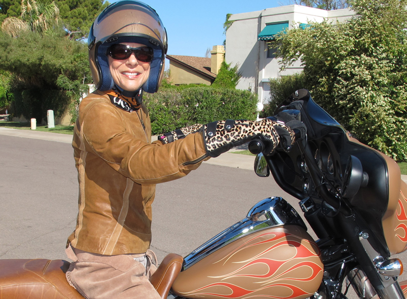 6 ways to attract more women in motorcycling icon leopard gloves