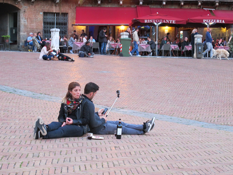 why you should ride a motorcycle in italy once in your life piazza del campo