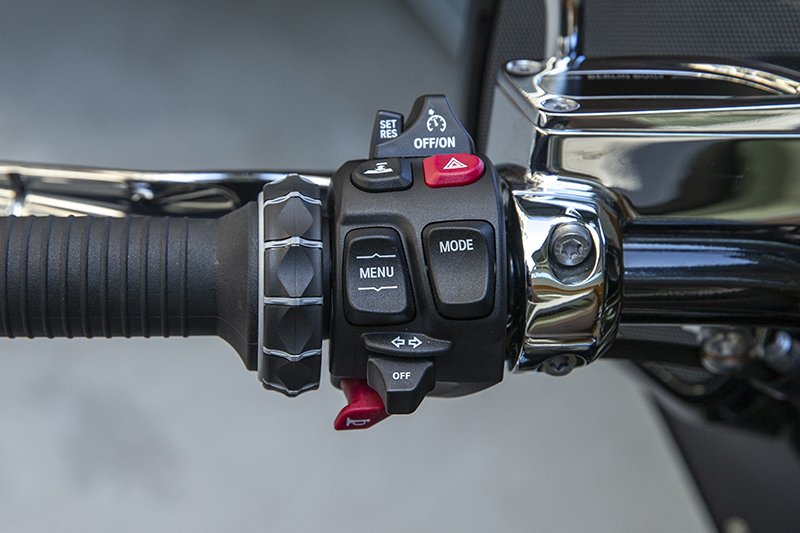 In addition to the BMW multi-controller, the R 18 B and Transcontinental also use a single menu button on the left hand controller. The button toggles through a few basic items like the odometer and trip meters.