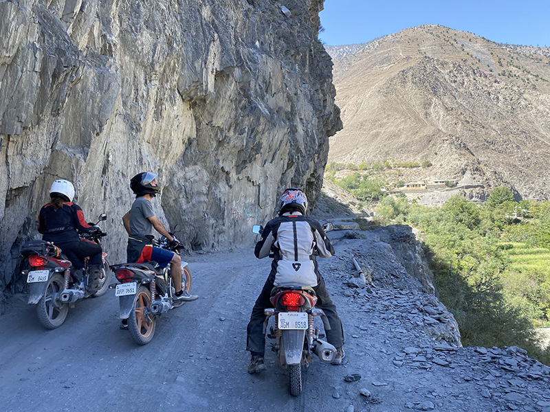 Liza Miller Michelle Lamphere women's Pakistan motorcycle tour