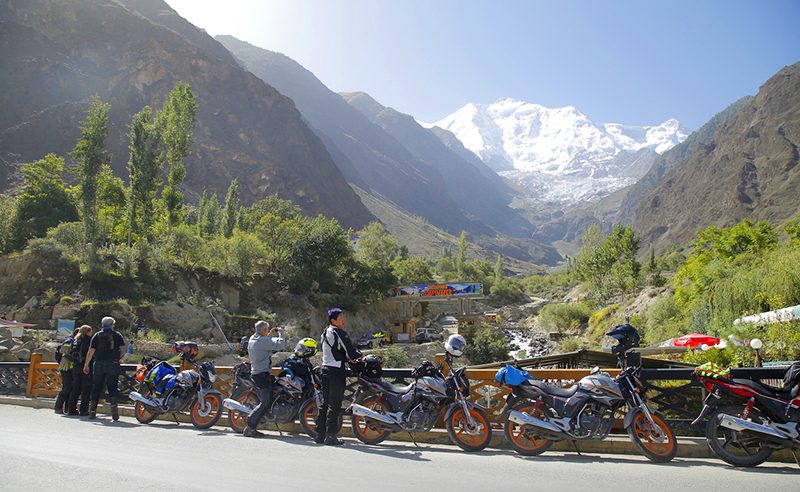 Liza Miller Michelle Lamphere women's Pakistan motorcycle tour