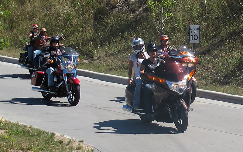 biker belles, cris simmons, laura klock