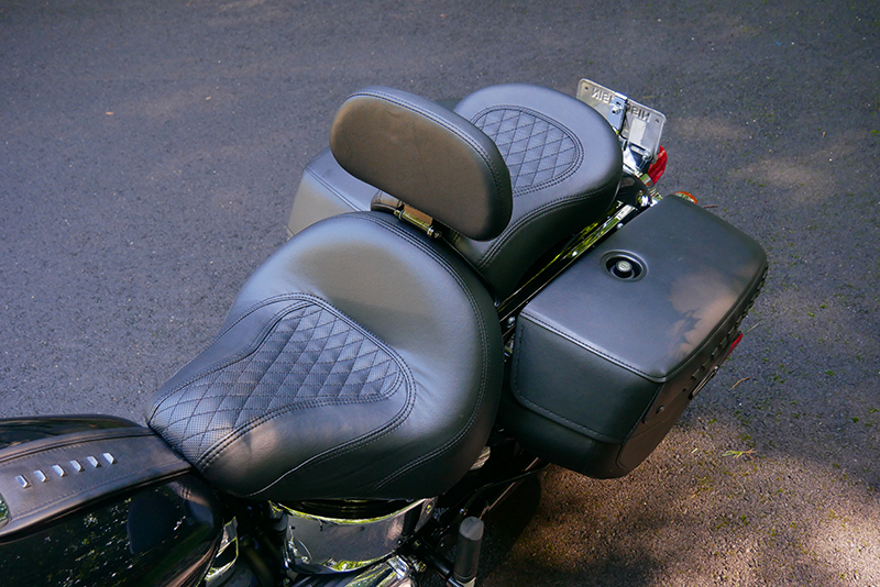 Best seat for heritage store softail classic