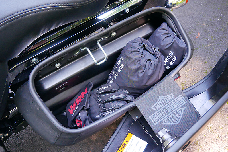 heritage saddlebag interior