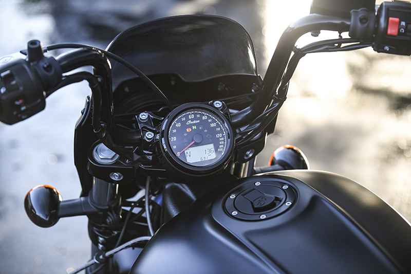 Indian Scout Rogue cockpit controls