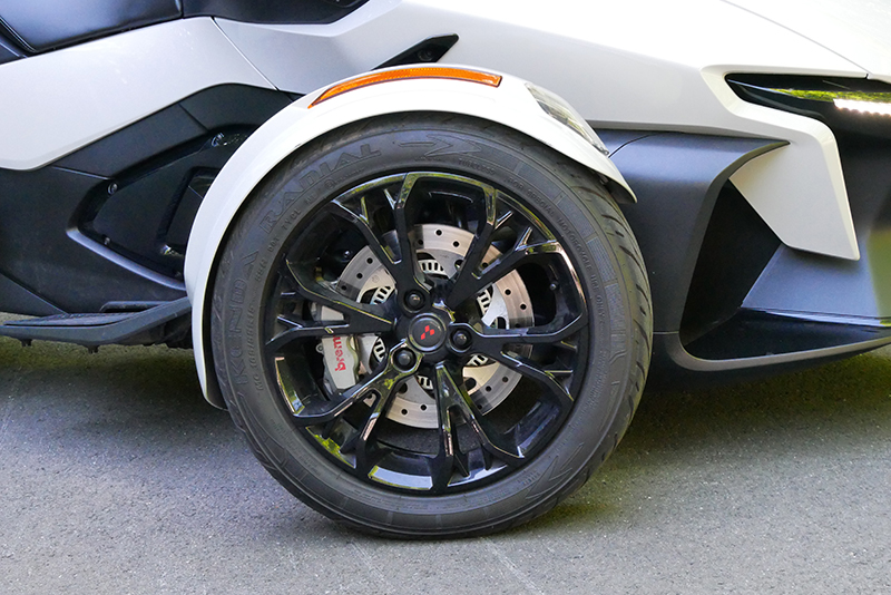 Can-Am Spyder RT Limited front wheel