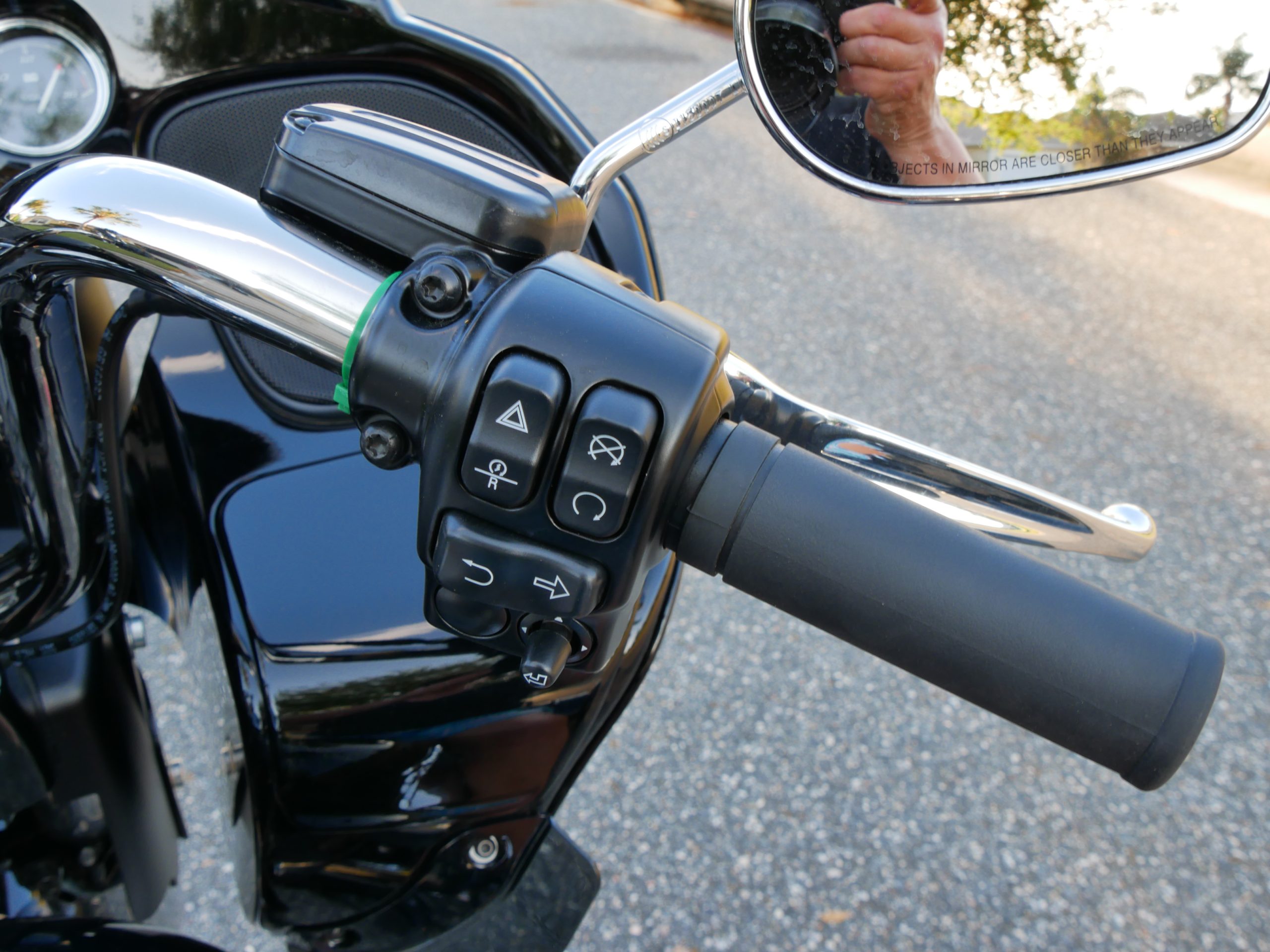 Road Glide 3 right side controls