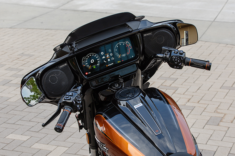 2023 Harley-Davidson Street Glide CVO inner dash