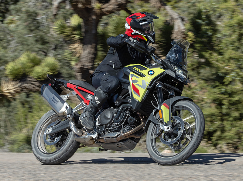 F 900 GS in-road woman rider