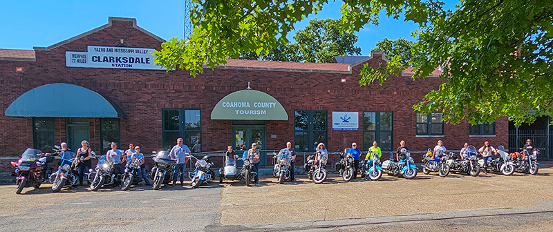 visit clarksdale chix at the crossroads AMCA riveters ride