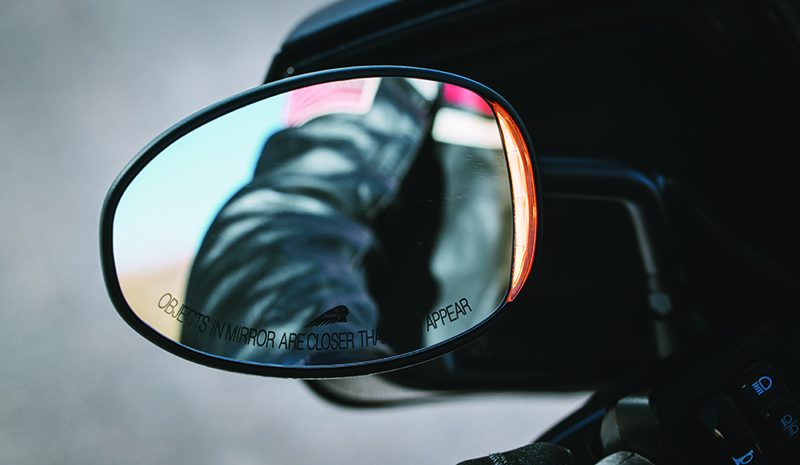 Indian motorcycle blind spot warning light on mirror