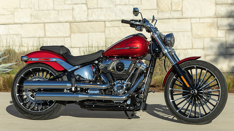 24_Breakout_KWP-1527 2025 Harley-Davidson Breakout