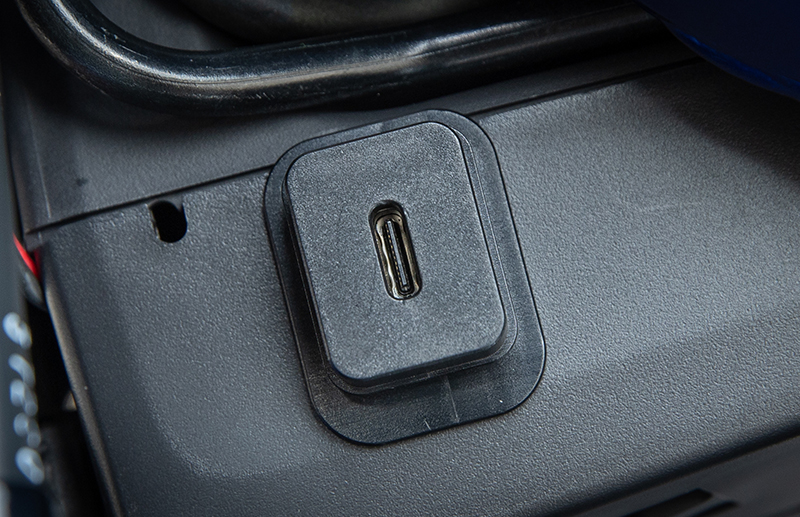 6_USB-C USB-C ports