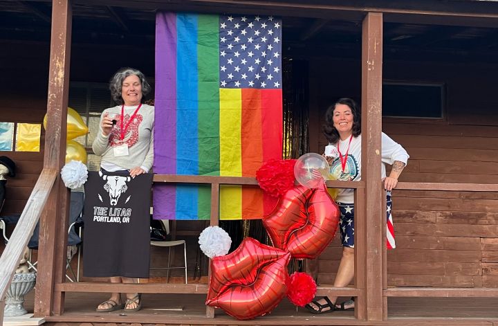 pdx deco portlander cabin deco