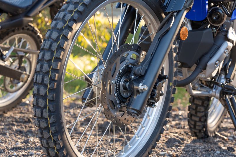 The Yamaha WR125R comes with front and rear disc brakes, and Front only ABS. This allows newer riders to build experience using the front brake both on and off road, while using standard rear brake actuation for better control when off road.