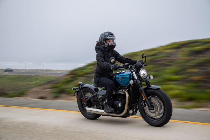 The Triumph Bobber is a unique mix of clean vintage looks, forward controls, and plenty of torque.The Bobber keeps its unmistakable silhouette, but a wider, more padded seat and larger tank give it new levels of comfort and practicality.
