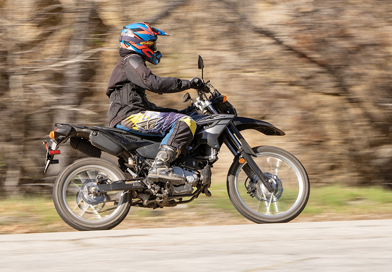 Yamaha WR125R woman riding 